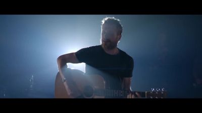 Dierks Bentley - Hold The Light feat. S. Carey