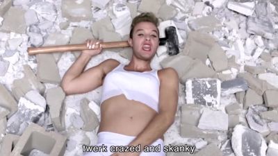 Miley Cyrus - Wrecking Ball Parody