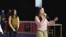 Скачать клип Valentina Elizalde, Gabriela Elizalde, Valeria Elizalde - Sobre La Tumba De Mi Padre