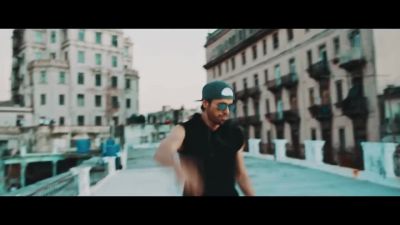 Enrique Iglesias - Subeme La Radio feat. Descemer Bueno, Zion & Lennox
