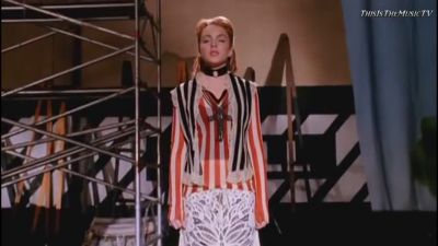 Lindsay Lohan - Drama Queen - HD 720P + Lyrics