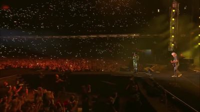 Queen + Adam Lambert - We Are The Champions: Fire Fight Australia