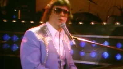 Ronnie Milsap - No Gettin' Over Me