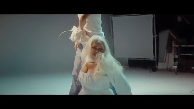 Zoe Wees - Hello Again
