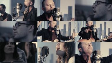 Скачать клип CHRIS TOMLIN - A Christmas Alleluia feat. Lauren Daigle, Leslie Jordan