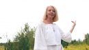 Скачать клип Лена Смородина - Стрелки Вертятся