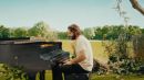 Скачать клип Thomas Rhett - Slow Down Summer